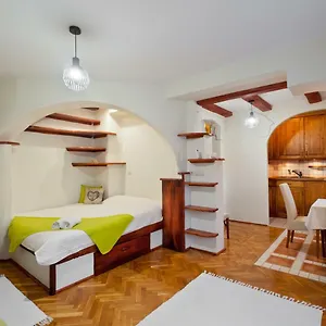 https://green-apartment-budapest.inbudapesthotels.com